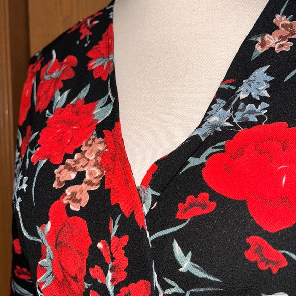 EleBlack and Red Floral Romper - Picture 6 of 9